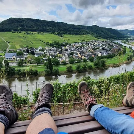 Zenz - Gaestezimmer Im Winzerhaus