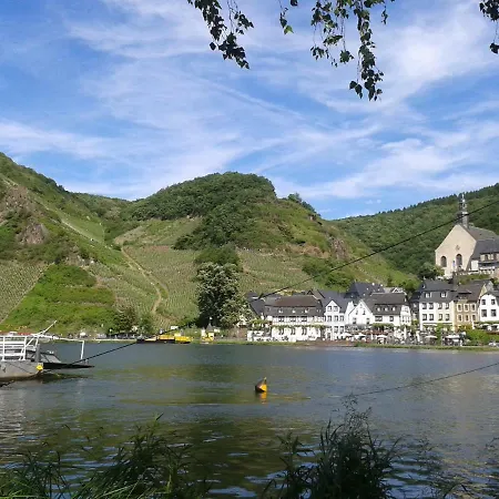 Zenz - Gaestezimmer Im Winzerhaus