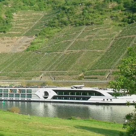Zenz - Gaestezimmer Im Winzerhaus Couette-café Ernst