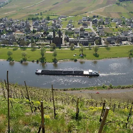 Zenz - Gaestezimmer Im Winzerhaus Couette-café 3*