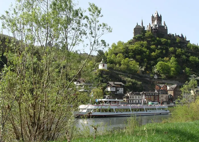 B&B Zenz - Gaestezimmer Im Winzerhaus 에른스트