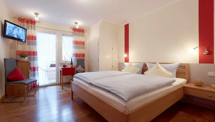 Zenz - Gaestezimmer Im Winzerhaus 3*