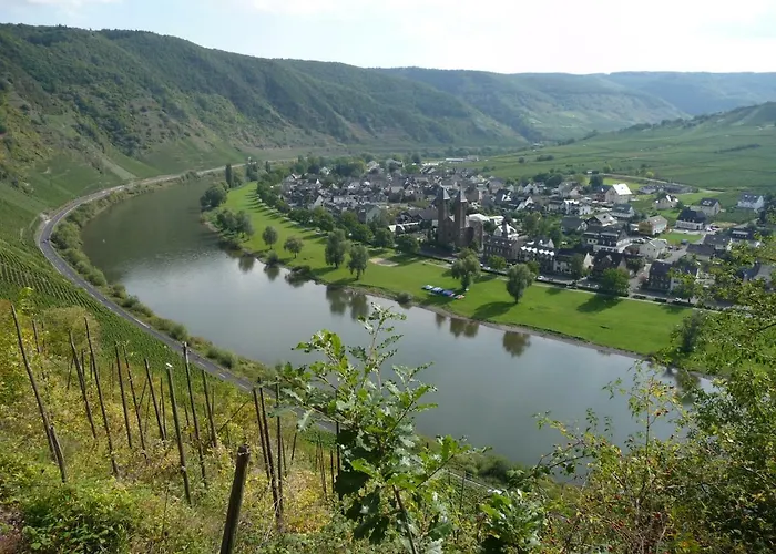 B&B Zenz - Gaestezimmer Im Winzerhaus 에른스트